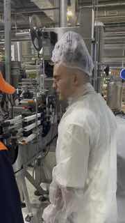 Выходим из зума в реальный цехНаша команда регулярно посещает производства клиентов. Никакие зум-кол